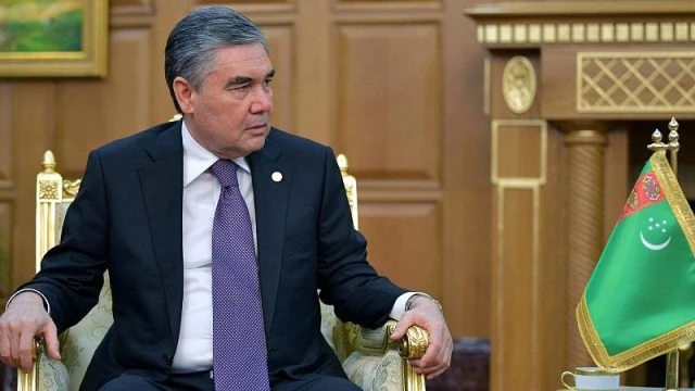 Türkmenistan lideri Berdimuhamedov 'vatanseverlik ödülü'nü oğluna verdi