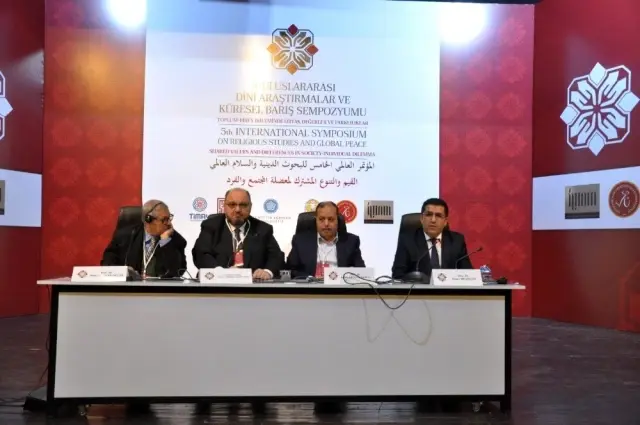 Uluslararası Dini Araştırmalar ve Küresel Barış Sempozyumunun sonuç bildirgesi açıklandı Uluslararası Dini Araştırmalar ve Küresel Barış Sempozyumunun sonuç bildirgesi açıklandı