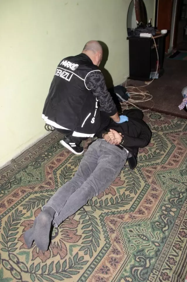 Zehir tacirlerinden akıl almaz yöntem! Uyuşturucu satmak için vakıf kurdular Zehir tacirlerinden akıl almaz yöntem! Uyuşturucu satmak için vakıf kurdular