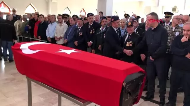 Zonguldak kore gazisi, askeri törenle toprağa verildi Zonguldak kore gazisi, askeri törenle toprağa verildi