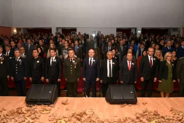 Afyonkarahisar'da 10 Kasım Atatürk'ü anma etkinlikleri Afyonkarahisar'da 10 Kasım Atatürk'ü anma etkinlikleri