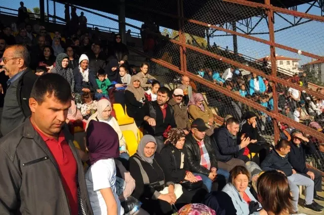Akşehir'de 2. Zekai Baloğlu Atletizm Yarışması'na yoğun ilgi Akşehir'de 2. Zekai Baloğlu Atletizm Yarışması'na yoğun ilgi