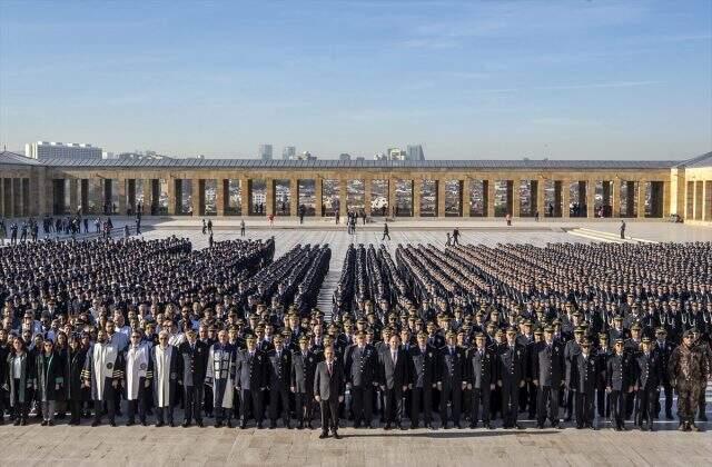 Anıtkabir'e ziyaretçi akını! Binlerce kişi Atatürk'ü andı