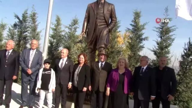 Atatürk için '1001' adet zeytin fidanı dikildi Atatürk için '1001' adet zeytin fidanı dikildi