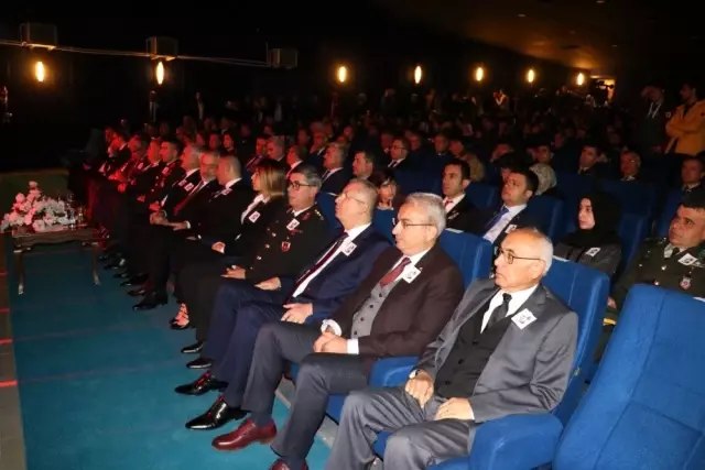 Atatürk'ü zirvede andılar Atatürk'ü zirvede andılar