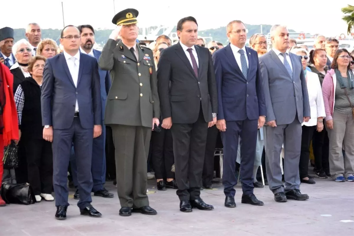 Ayvalık'ta Atatürk, ebediyete intikal edişinin 81. yıl dönümünde hüzünle anıldı