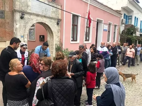 Bozcaada Beşiktaşlılar Derneği'nden Atatürk için mevlit Bozcaada Beşiktaşlılar Derneği'nden Atatürk için mevlit