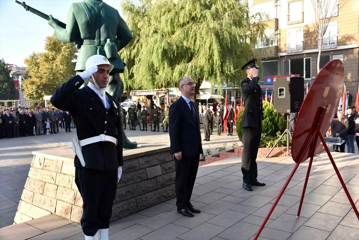 Büyük Önder Atatürk'ü anıyoruz