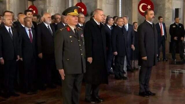 Cumhurbaşkanı Erdoğan, Anıtkabir Özel Defteri'ni imzaladı