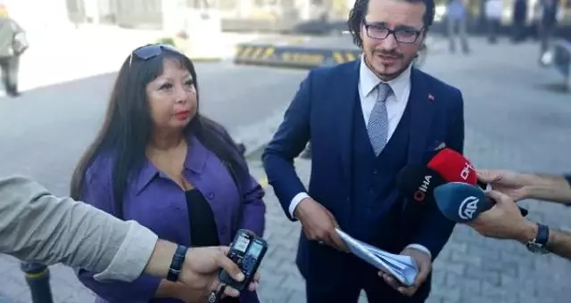 Fatih'te ölen kardeşlerin arkadaşı, cenazelerin kendisine verilmesi için üvey kardeşten onay aldı