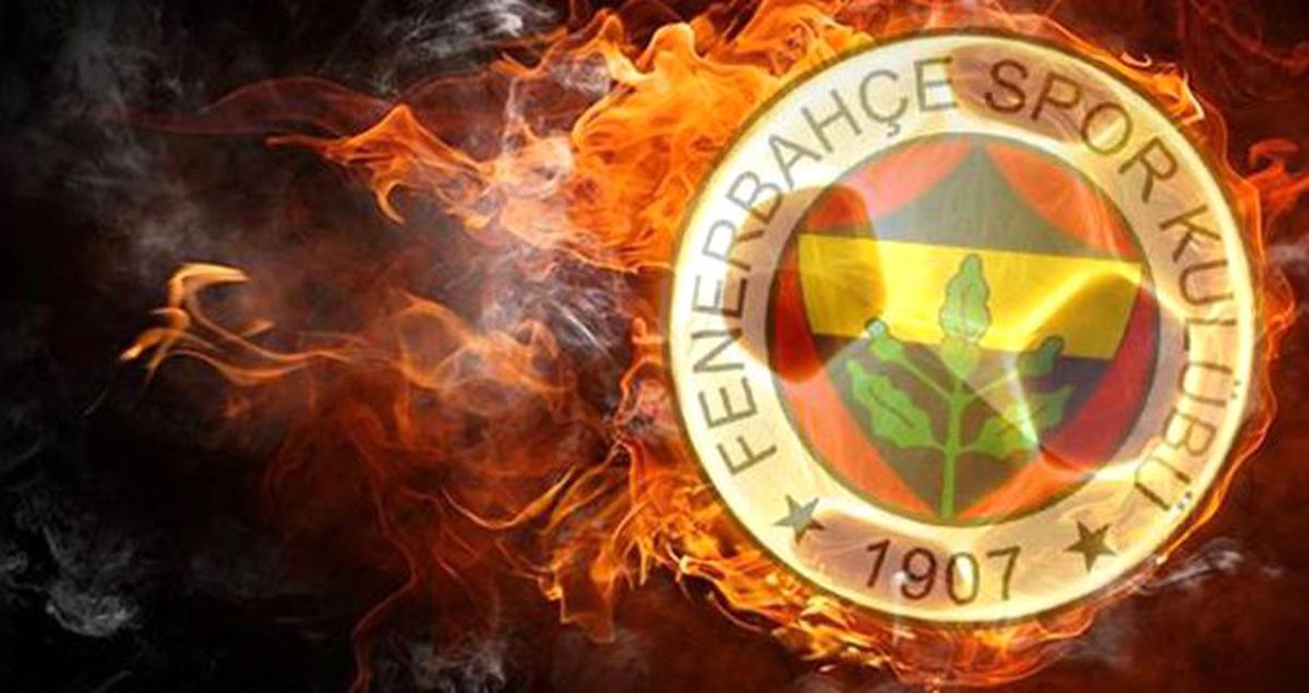 Atatürk pankartını tutmayan Sloukas'tan açıklama: Maça konsantreydim, farkına varmadım