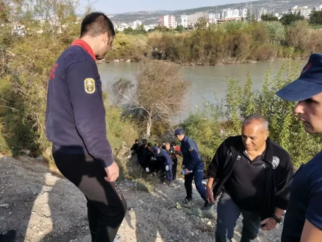 Göksu Nehri'nde kaybolan şahsın cesedine ulaşıldı Göksu Nehri'nde kaybolan şahsın cesedine ulaşıldı