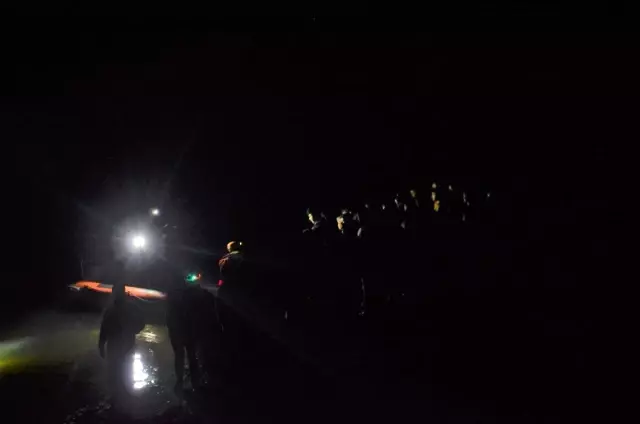 Gece yarısı gölete balık tutmak için giden öğretmen teknenin devrilmesi sonucu kayboldu Gece yarısı gölete balık tutmak için giden öğretmen teknenin devrilmesi sonucu kayboldu