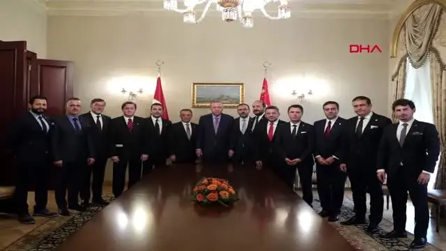 İstanbul-cumhurbaşkanı erdoğan beşiktaş kulübü heyetini kabul etti İstanbul-cumhurbaşkanı erdoğan beşiktaş kulübü heyetini kabul etti