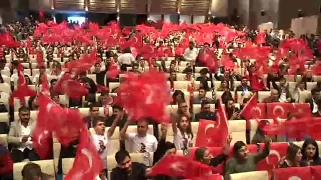 Kılıçdaroğlu, gençlere Atatürk'ü anlattı Kılıçdaroğlu, gençlere Atatürk'ü anlattı