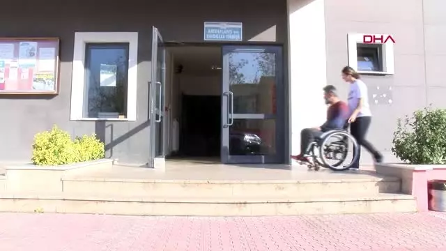 Kocaeli engelli babasına eşlik ederek başladığı halterde avrupa şampiyonu oldu Kocaeli engelli babasına eşlik ederek başladığı halterde avrupa şampiyonu oldu