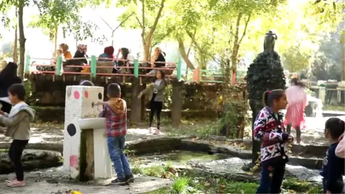 Öğrenciler, Şemdinli'deki tarihi yerleri gezdi