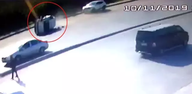 Oğullarının nikah törenine giden ailenin kaza anı kamerada