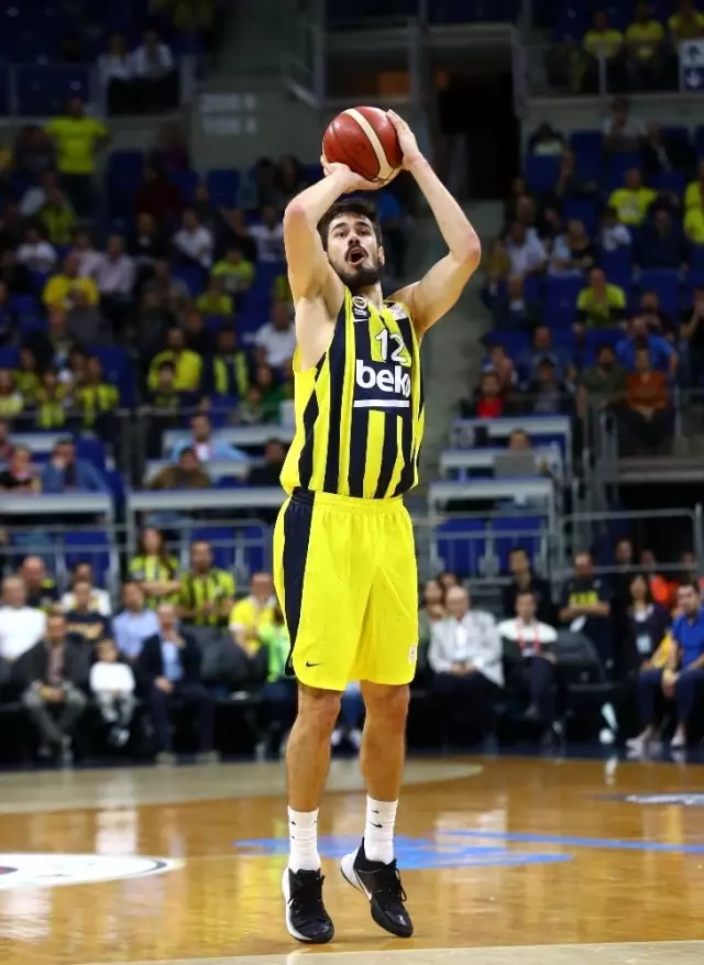 Potada derbi Fenerbahçe Beko'nun Potada derbi Fenerbahçe Beko'nun