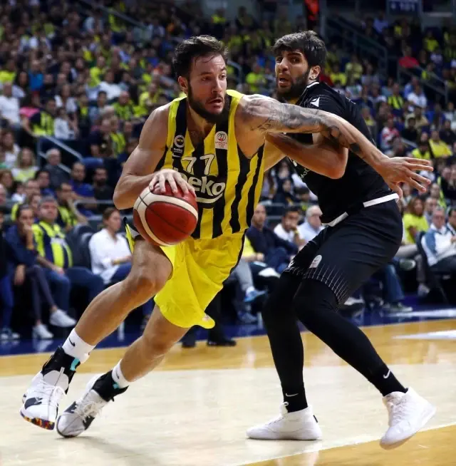Potada derbi Fenerbahçe Beko'nun Potada derbi Fenerbahçe Beko'nun