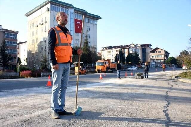 Saat 9'u 5 geçe Türkiye'de hayat 2 dakikalığına durdu