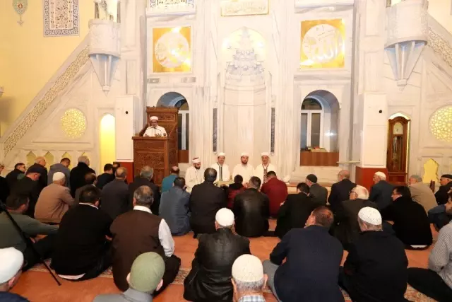 Şahinbey'de Mevlid Kandili dualarla kutlandı Şahinbey'de Mevlid Kandili dualarla kutlandı