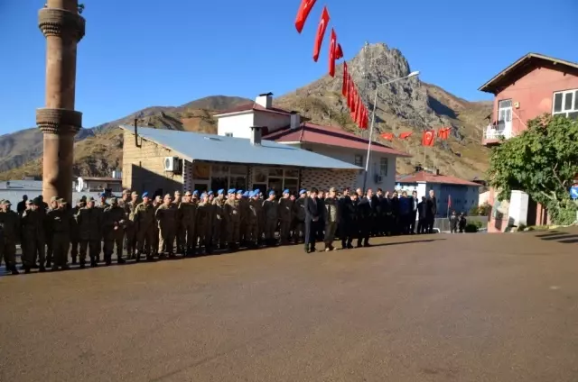 Şemdinli'de Atatürk'ü anma töreni