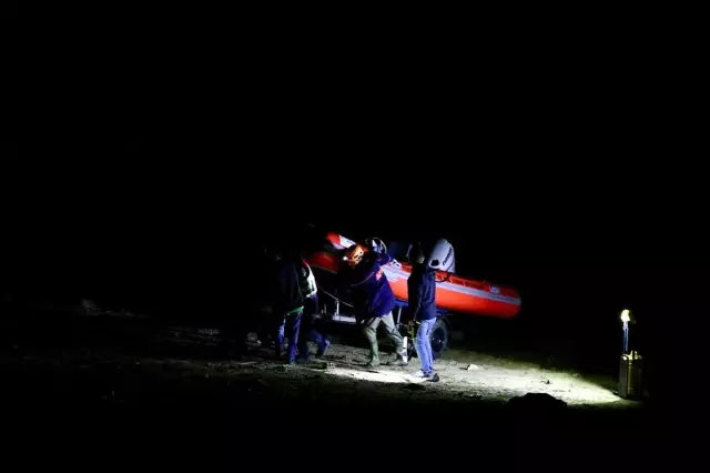 Tekirdağ'da balık tutarken gölete düşen öğretmen kayboldu Tekirdağ'da balık tutarken gölete düşen öğretmen kayboldu