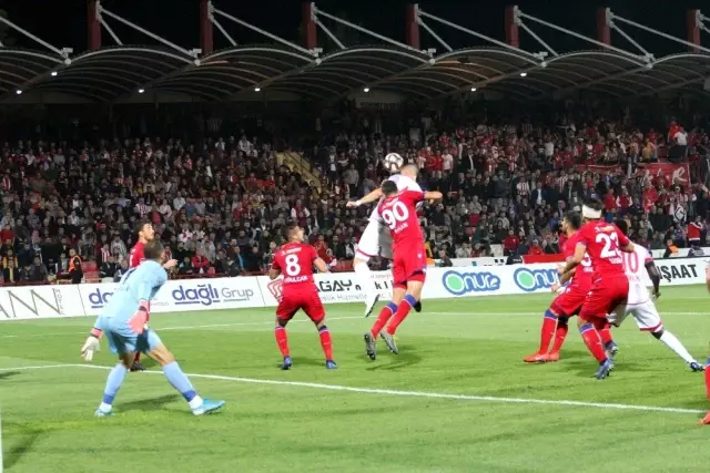 TFF 1. Lig: Balıkesirspor: 0 Altınordu: 0 TFF 1. Lig: Balıkesirspor: 0 Altınordu: 0