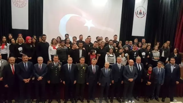 10 Kasım'da bir ilk, 10 Kasım'da bir ilk,