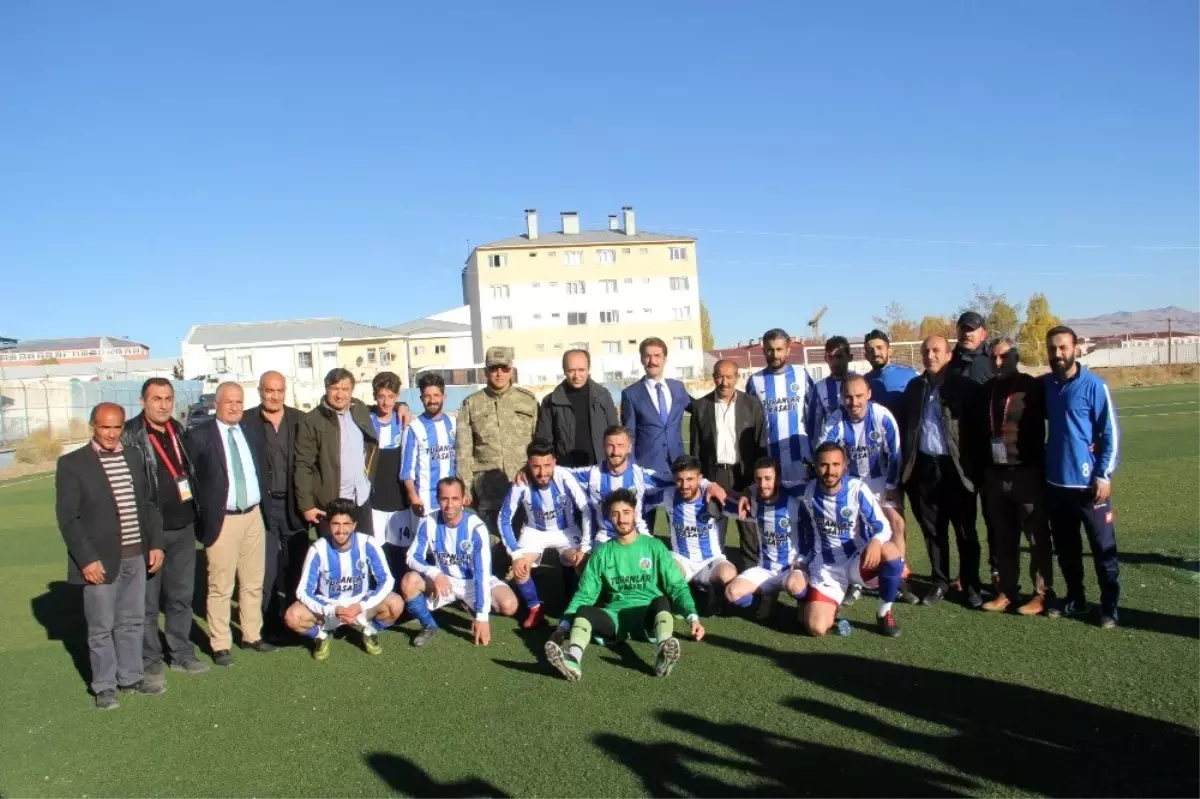 Başkale Gençlik Spor lider oldu
