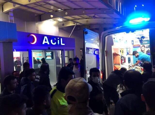Batman'da askeri araç devrildi: 3 asker, 4 güvenlik korucusu yaralandı
