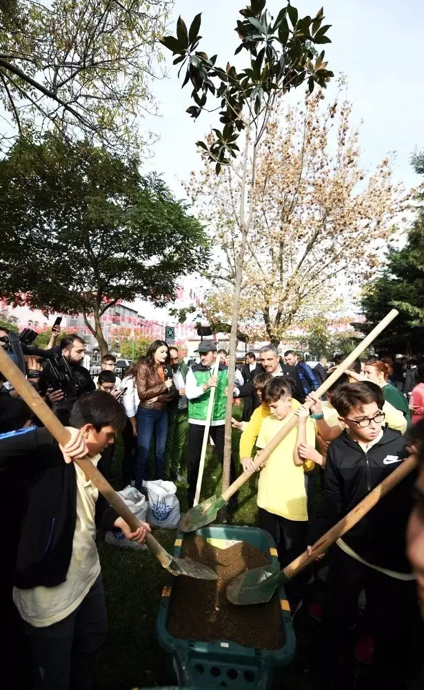 Beyoğlu'ndan 'Geleceğe Nefes' kampanyasına tam destek Beyoğlu'ndan 'Geleceğe Nefes' kampanyasına tam destek