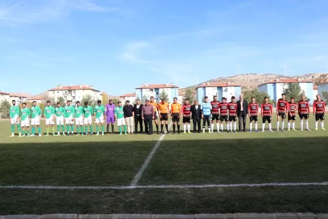 Dinar Belediye Spor Emirdağ Spor ile karşılaştı Dinar Belediye Spor Emirdağ Spor ile karşılaştı