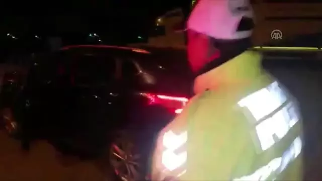 Emniyet Müdürlüğünden sürücülere 'uyandırma' uygulaması Emniyet Müdürlüğünden sürücülere 'uyandırma' uygulaması