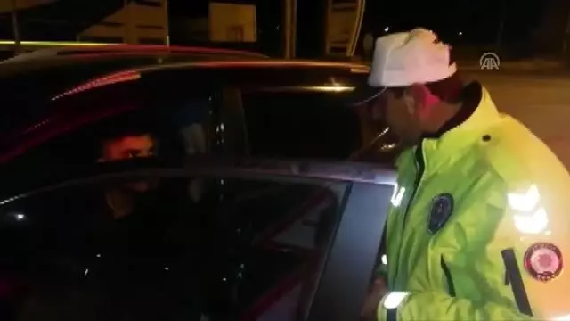 Emniyet Müdürlüğünden sürücülere 'uyandırma' uygulaması Emniyet Müdürlüğünden sürücülere 'uyandırma' uygulaması