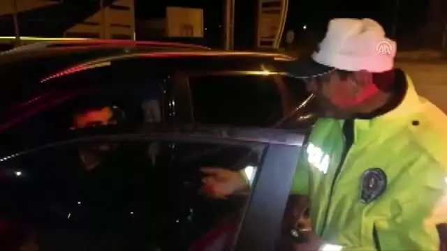 Emniyet Müdürlüğünden sürücülere 'uyandırma' uygulaması Emniyet Müdürlüğünden sürücülere 'uyandırma' uygulaması