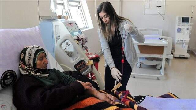 Emre Can, Bingöl'e diyaliz makinesi bağışladı