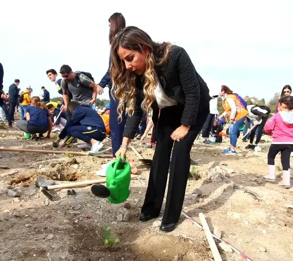 Fenerbahçe 'Geleceğe Nefes' kampanyasına destek oldu Fenerbahçe 'Geleceğe Nefes' kampanyasına destek oldu