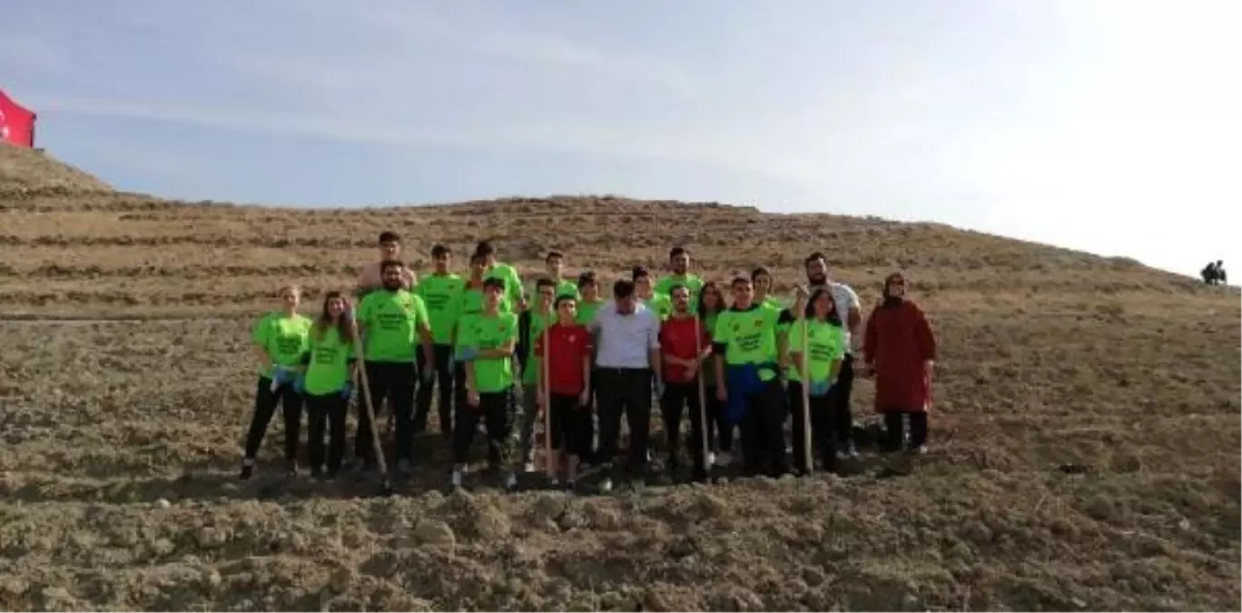 'Geleceğe Nefes' kampanyasına Badminton ve Güreş Federasyonu'ndan destek