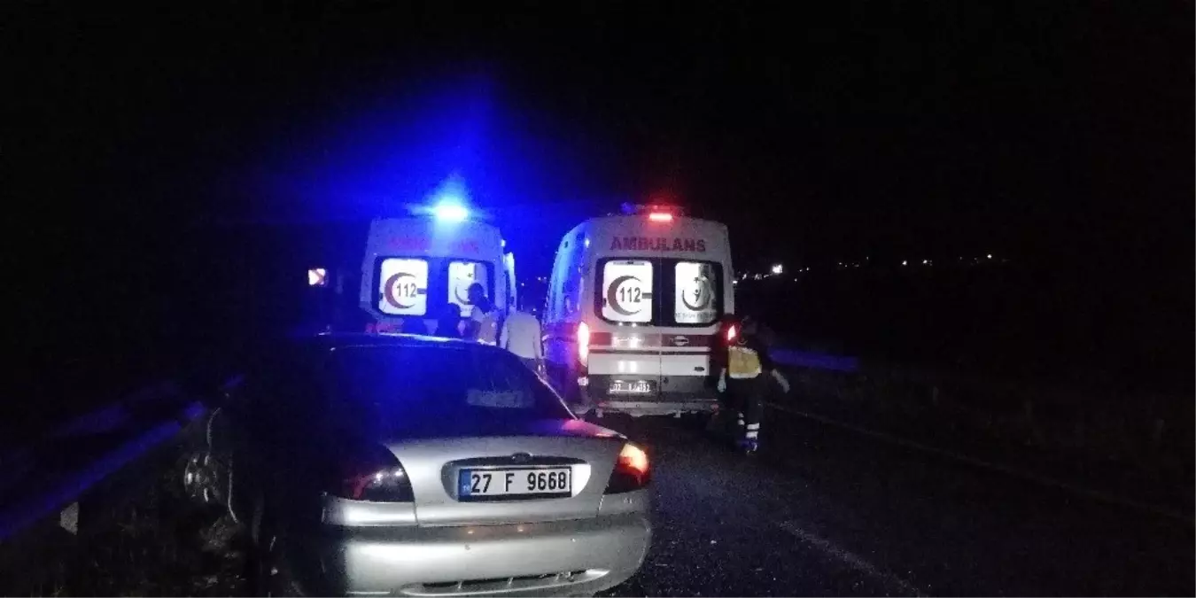 Gölbaşı ilçesinde iki otomobil çarpıştı: 3 yaralı