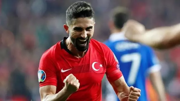 Hasan Ali Kaldırım: 'Şampiyonluk sinerjisinin F.Bahçe'den yana olduğunu hissediyoruz' Hasan Ali Kaldırım: 'Şampiyonluk sinerjisinin F.Bahçe'den yana olduğunu hissediyoruz'