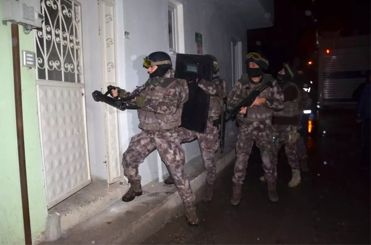 Hava destekli bin polisle 'Narko-Terör' operasyonu: 25 gözaltı