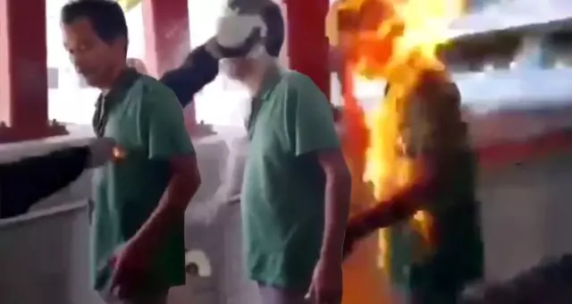 Hong Kong'da bir kişi diri diri yakıldı! O anlar kameralara yansıdı