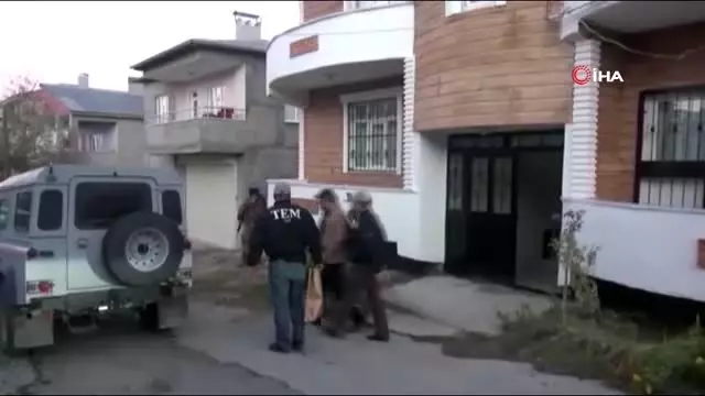 İpekyolu Belediye Başkanı Azim Yacan tutuklandı İpekyolu Belediye Başkanı Azim Yacan tutuklandı