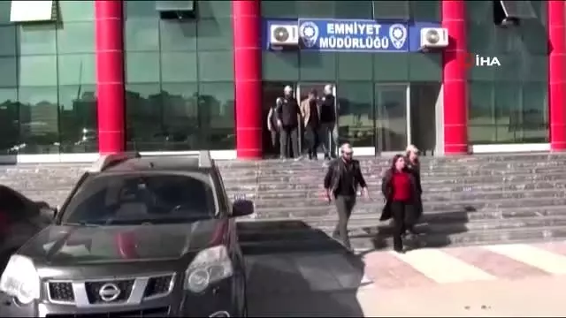 İpekyolu Belediye Başkanı Azim Yacan tutuklandı İpekyolu Belediye Başkanı Azim Yacan tutuklandı