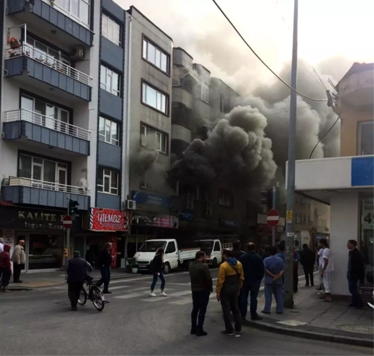Sakarya'da pasajda çıkan yangın paniğe neden oldu