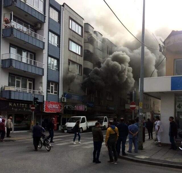 Sakarya'da pasajda çıkan yangın paniğe neden oldu