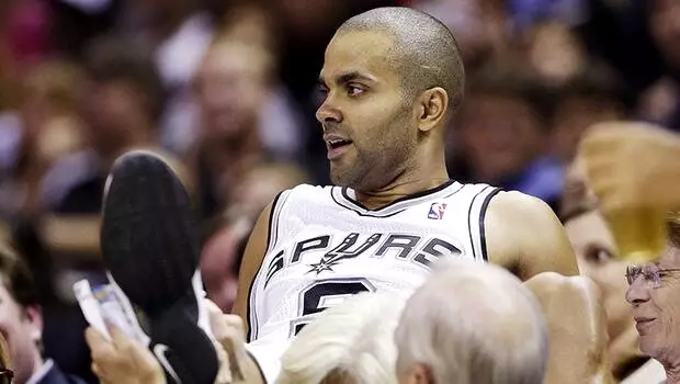 San Antonio Spurs'ten Tony Parker'a büyük jest San Antonio Spurs'ten Tony Parker'a büyük jest