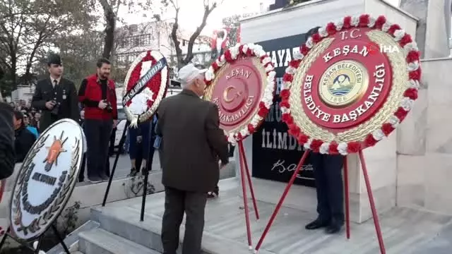 Tohumdan büyüttüğü çiçekleri her 10 Kasım'da Ata'sına götürüyor Tohumdan büyüttüğü çiçekleri her 10 Kasım'da Ata'sına götürüyor